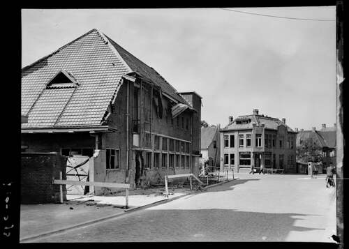 Schade aan huizen in Breda na een luchtbombardement. (Foto: Jan de Jong, mei 1940, Stadsarchief Breda)